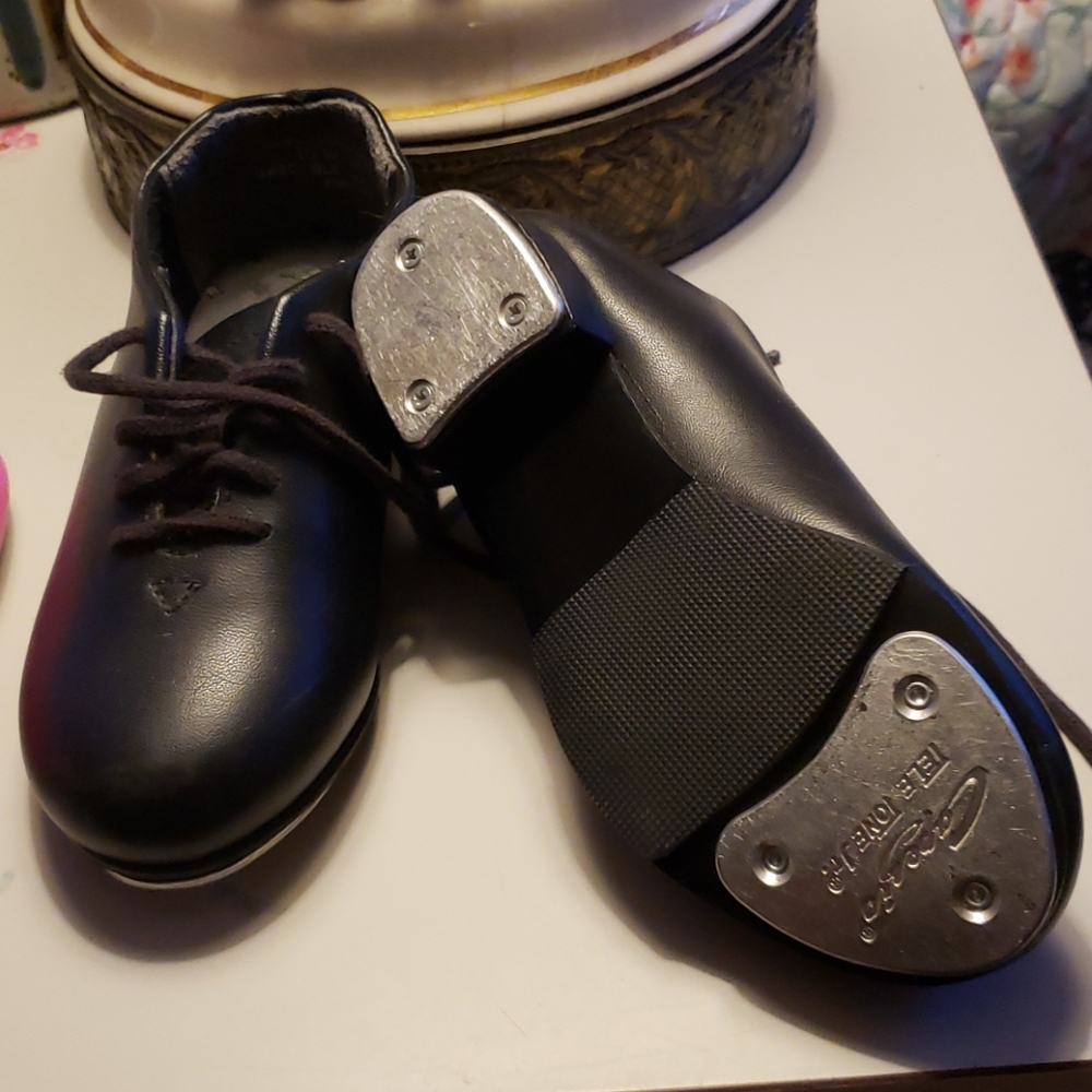 Kids tap shoes